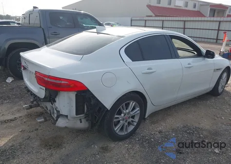 2018 Jaguar Xe 25T Premium z USA, uszkodzony, nr VIN SAJAD4FX9JCP32648